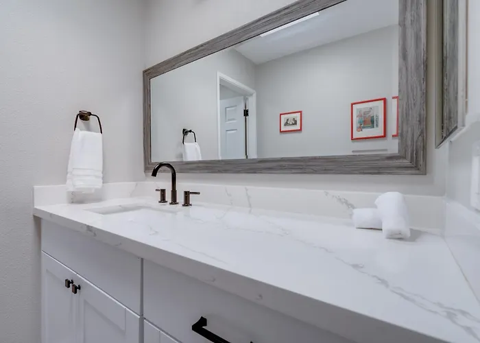 Apartment Cola Casa In 2bd 2b With Pool And Pet Friendly